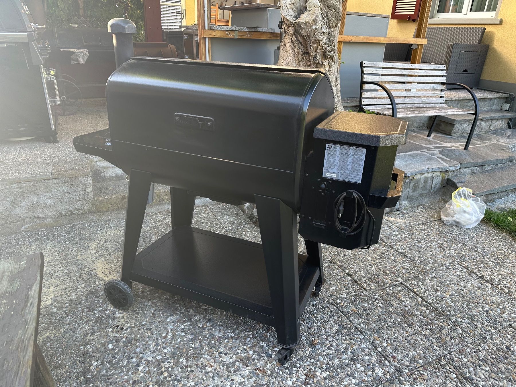 Griglie: Pit Boss Pelletgrill Pro Series 1600 mit Plancha – Usato da Gossau SG venduto da Snoopysg 1
