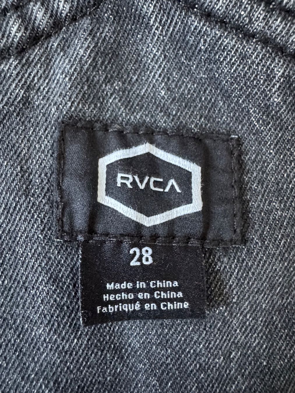 Jeans: Jeans Latzhose von RVCA Gr. 28 – Gebraucht aus Thun von Iriska77 2