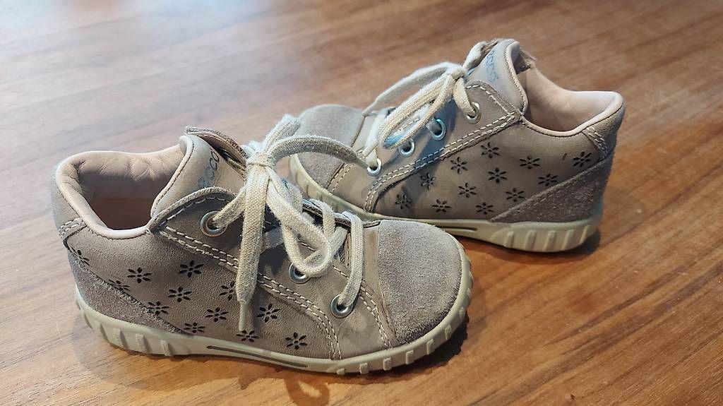 Chaussures garçon: Ecco Schuhe Gr. 25 – D'occasion à Rotkreuz par MASI17 1