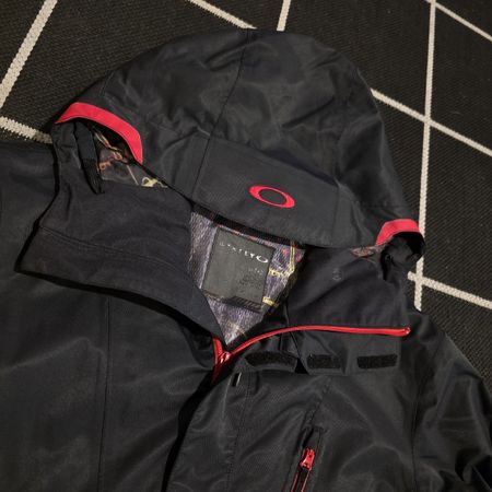 Oakley Thinsulate ski winter jacket for men vintage y2k