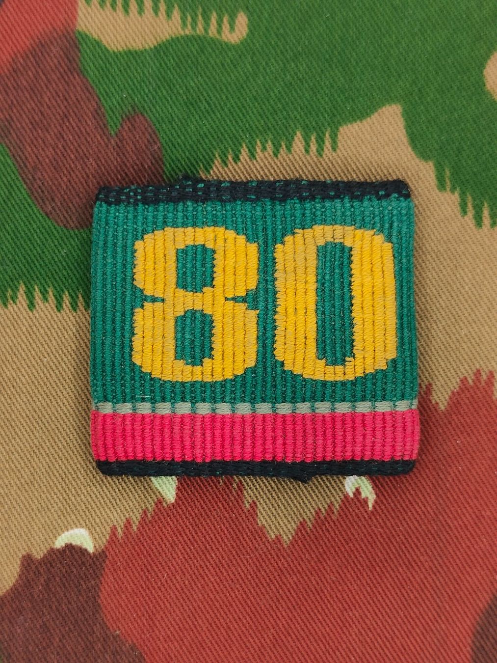 Schweizer Armee Placchette & Badge: Achselschlaufe Bat 80, Kp 5 – Usato da Bauma venduto da SwissMilitaria