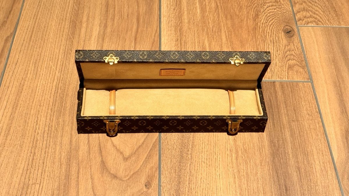 Louis Vuitton Uhrenboxen: Louis Vuitton Armbanduhrenetui 25cm – Gebraucht aus Bubikon von Mtr1608 4