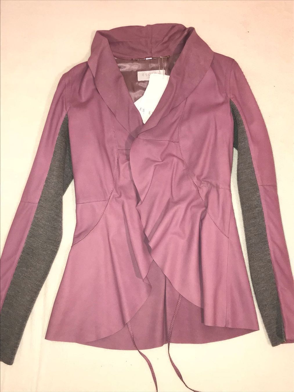 Escada Giacche: Elegante Jacke ESCADA – Nuovo e nell'imballaggio originale da Stäfa venduto da Exclusive0 2