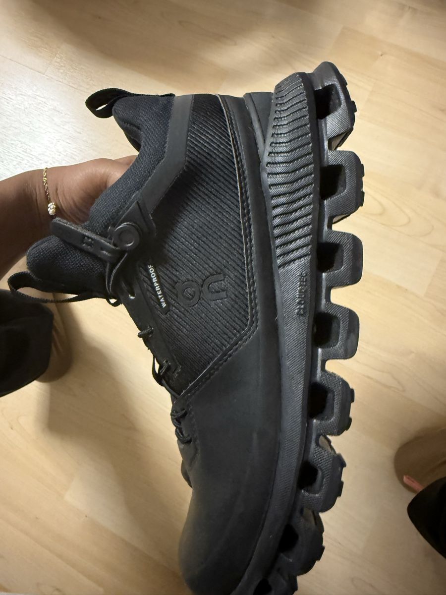 Scarpe da donna: On Cloudrock wasserfeste Hiking Boots schwarz – Nuovo (secondo la descrizione) da Oberurnen venduto da Thanuja_11 2