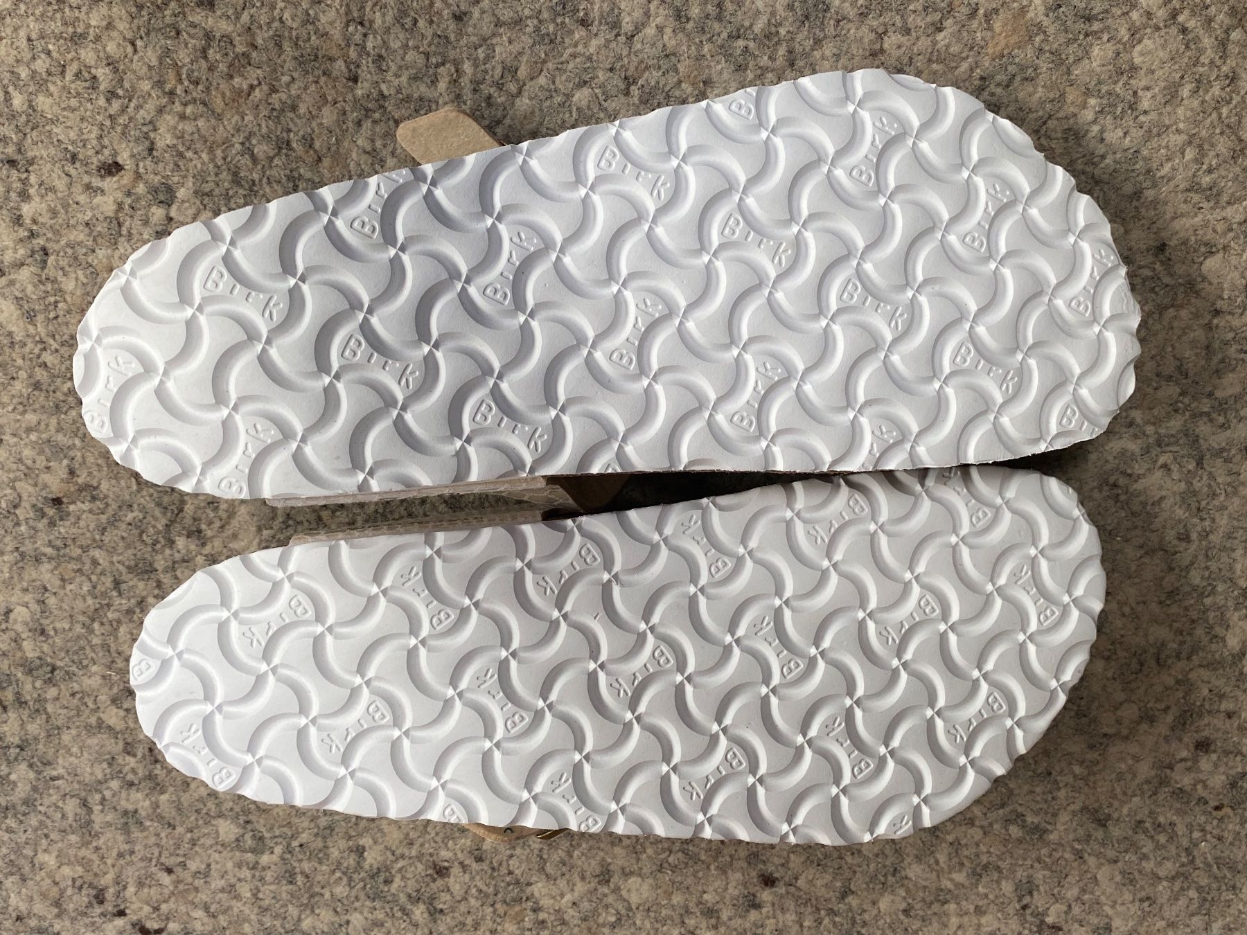 Birkenstock Scarpe da donna: Birkenstock Gizeh Gr. 41 – Nuovo (secondo la descrizione) da Wattwil venduto da edel88 5