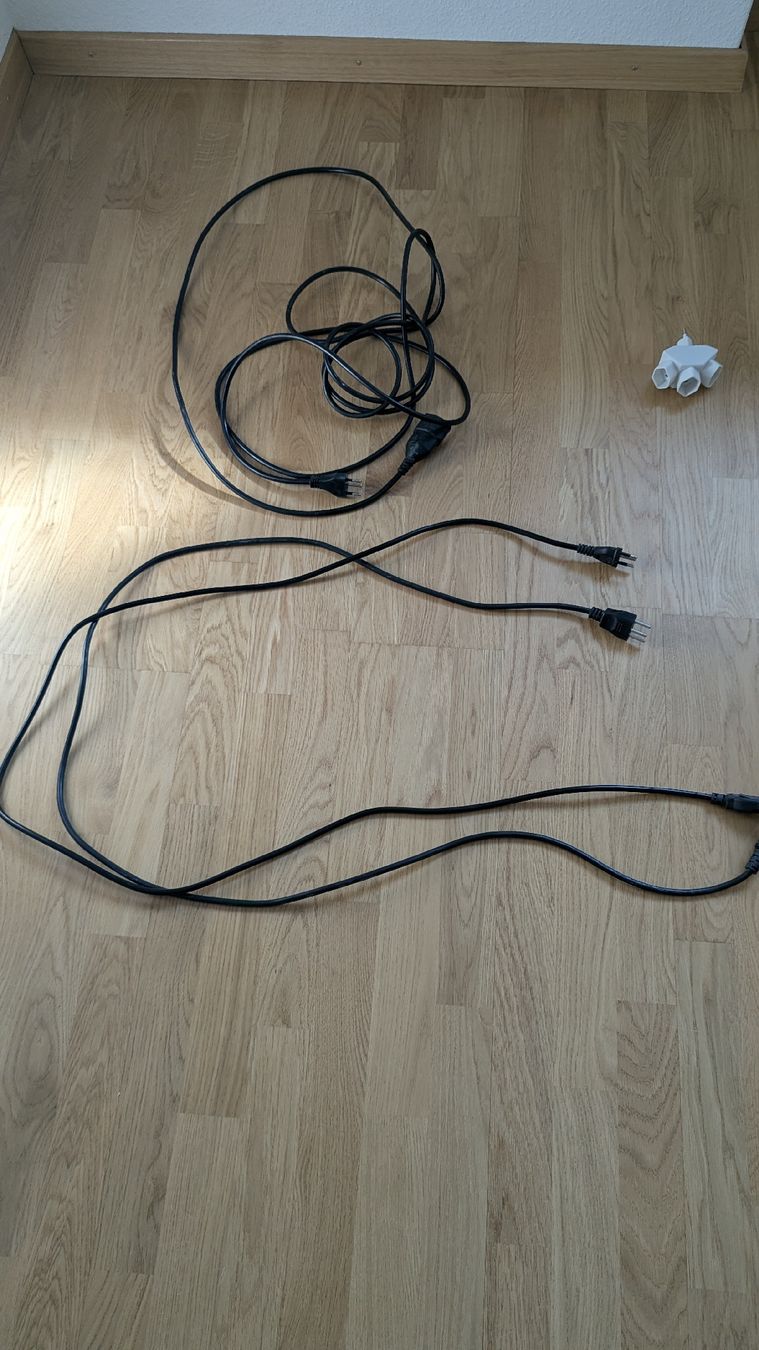 Kabel: Steckdosenleiste, Netz Kabel – Gebraucht aus Steinmaur von Ottelo 1