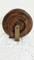 Antike Vintage Angelrolle aus Holz mit Messingbeschlägen