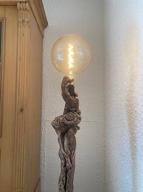 Lampade: Stehlampe Weinreben Leuchte – Nuovo (secondo la descrizione) da Weggis venduto da Secondsell 1