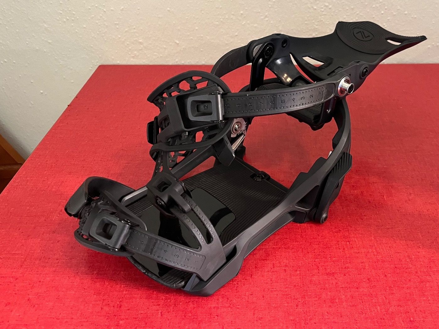 Nidecker Fixations: Nidecker Supermatic 2023/2024 Black M – D'occasion à Zürich par  3