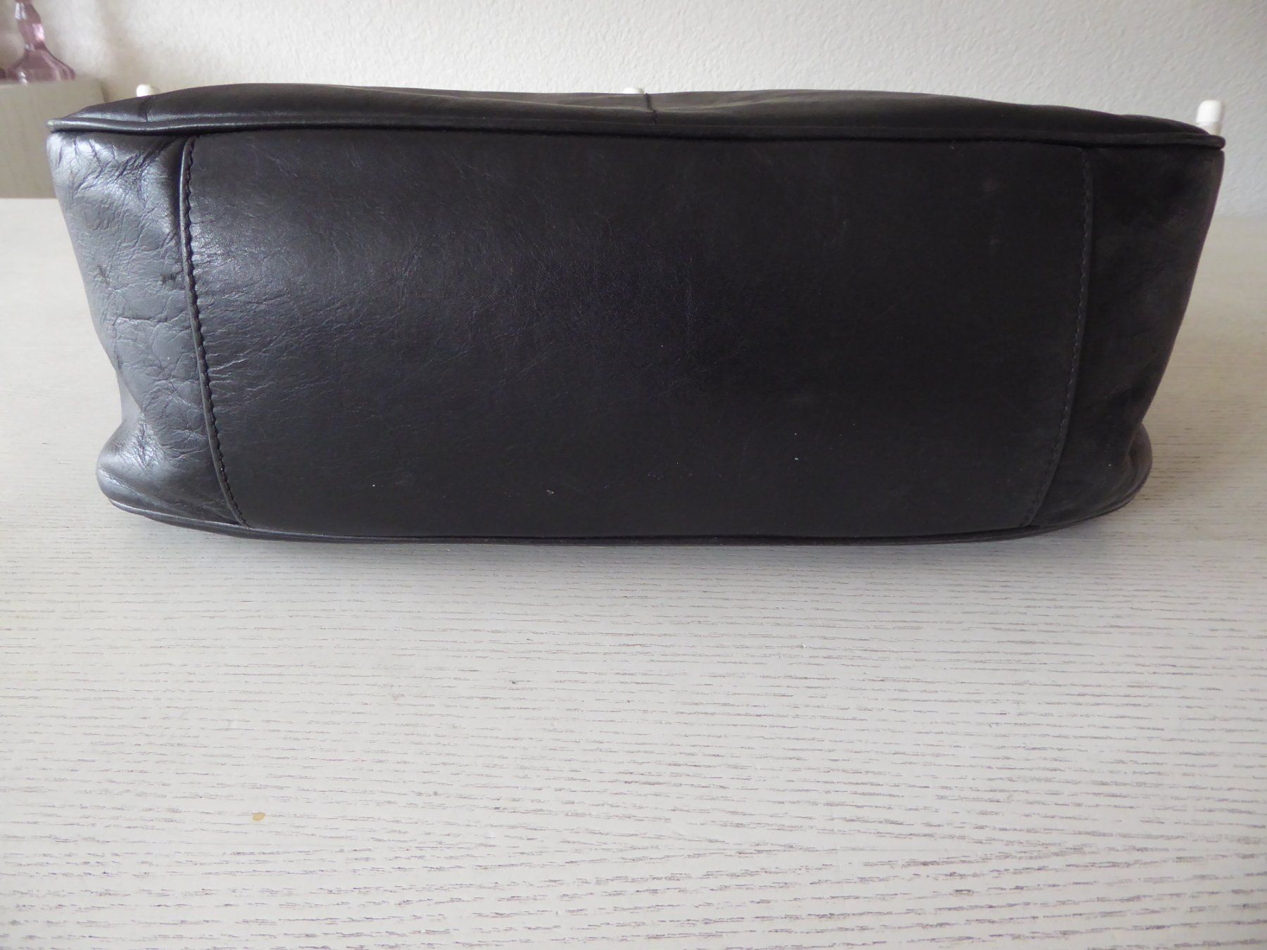 Bally Borse: Bally Ledertasche schwarz Schultergurt klassisch – Usato da Zürich venduto da Sunflower.15 2
