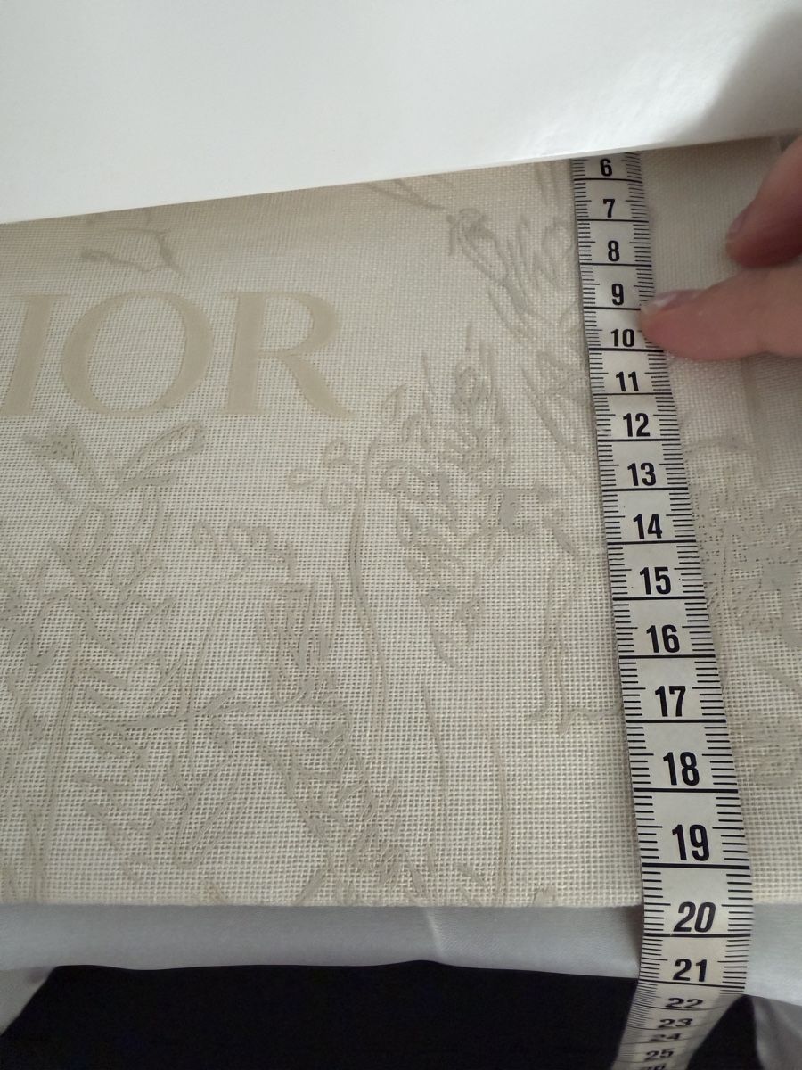 Dior Trousses de maquillage: Dior Necessaire Pouch  – Neuf avec emballage d'origine à Bern par Blueangel6 3