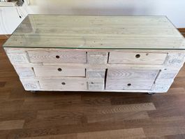 Sideboard Palettengestell mit Glasplatte 120x55x50 auf Räder