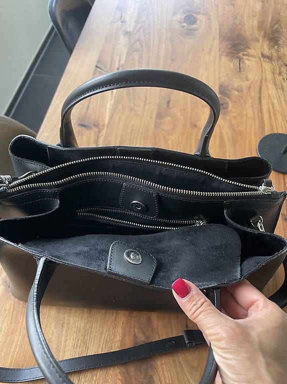 Navyboot Borse da donna: Handtasche aus Leder der Marke Navyboot – Usato da Wallisellen venduto da mgb40 1