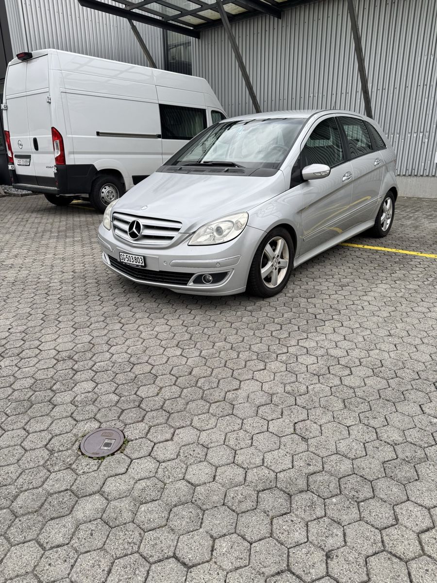 Mercedes-Benz Automobili: Mercedes B200 – Usato da Haag (Rheintal) venduto da tony220 2