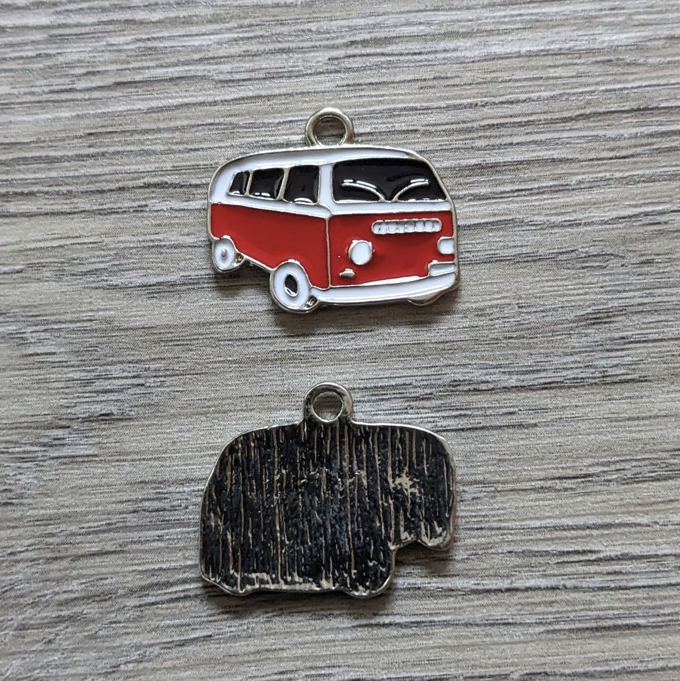 Pendentifs: 6 Charm Bus Rouge vw – Neuf (Voir description) à Orsieres par ind_cyg6 1