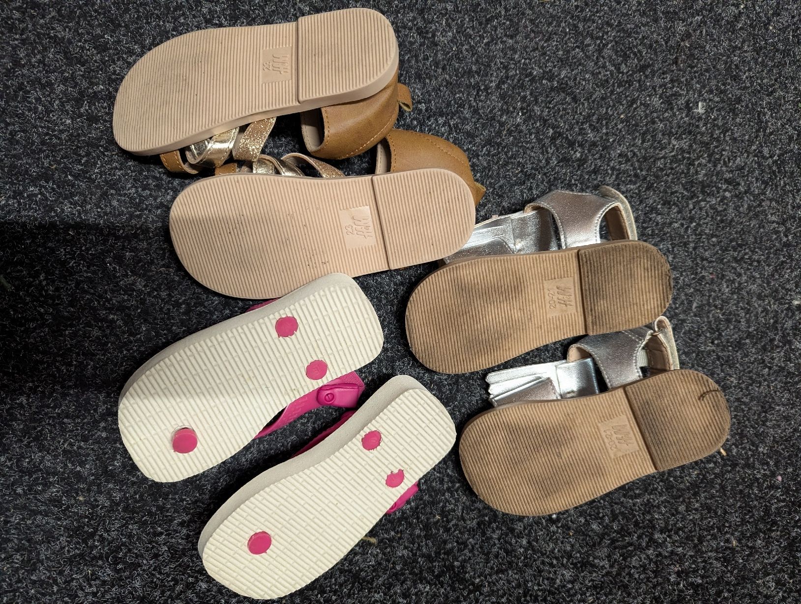 Scarpe per ragazze: Grösse 21 - 23 – Usato da Wallisellen venduto da Taurusit 1