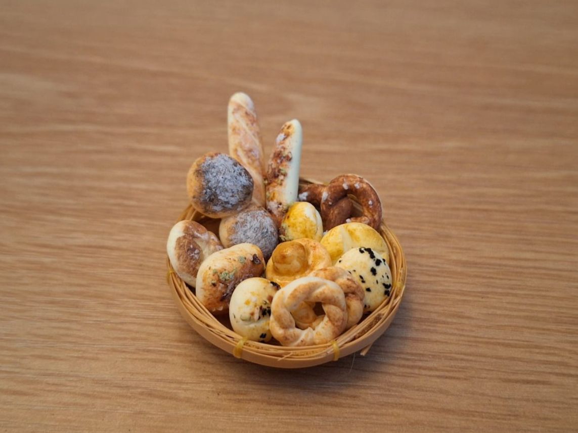 Case e mobili per bambole: Handmade Grosser Brötli Korb – Nuovo (secondo la descrizione) da Zürich venduto da HandmadeTinyFood