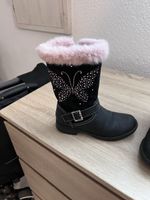 Kinder Stiefel schwarz Grösse 31 mit Schmetterling 