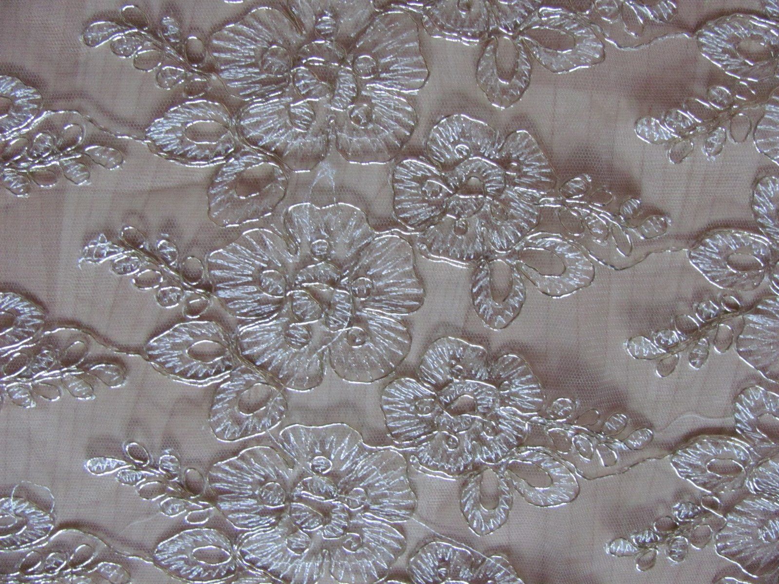 Stoffe: Spitze Stoff Gold Blumen Meterware Restposten  120x100cm – Gebraucht aus Kriens von Miracle49 1