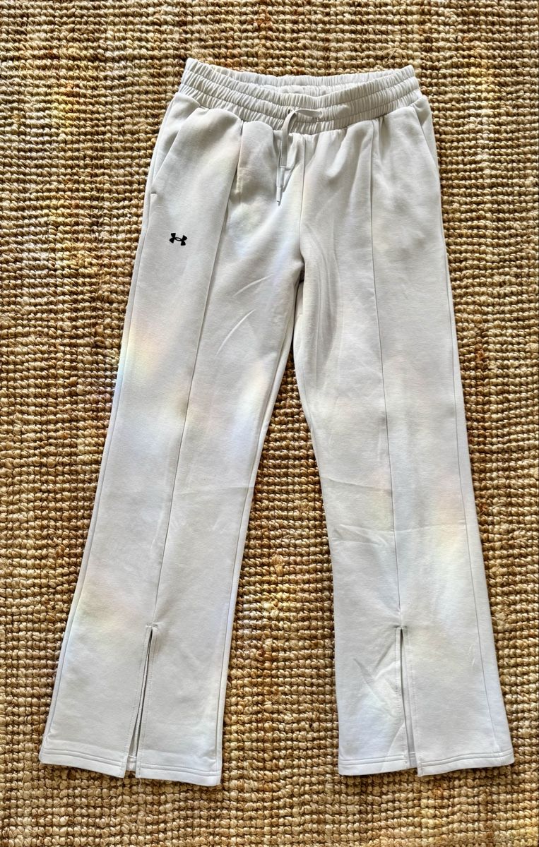Under Armour Lotti di vestiti: Under Armour Hose + Oberteil – Nuovo e nell'imballaggio originale da Zollikofen venduto da AureusManus 1
