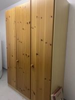 Kleiderschrank Holz 3-türig