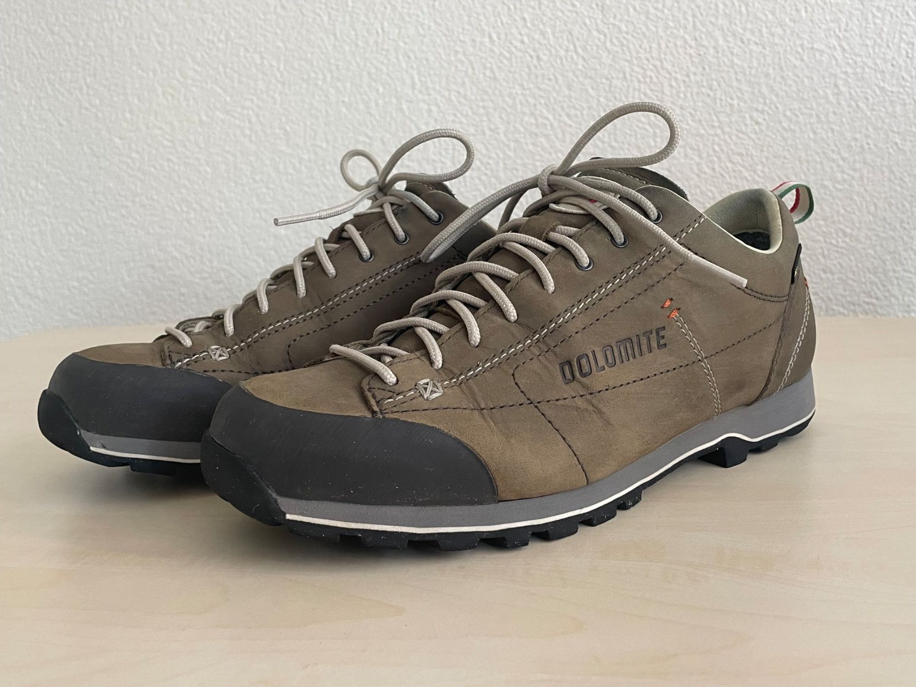 Dolomite Scarpe da uomo: Dolomite Karakorum Halbschuhe Leder Vibram Gr. 42 – Usato da Zug venduto da Cry71 1