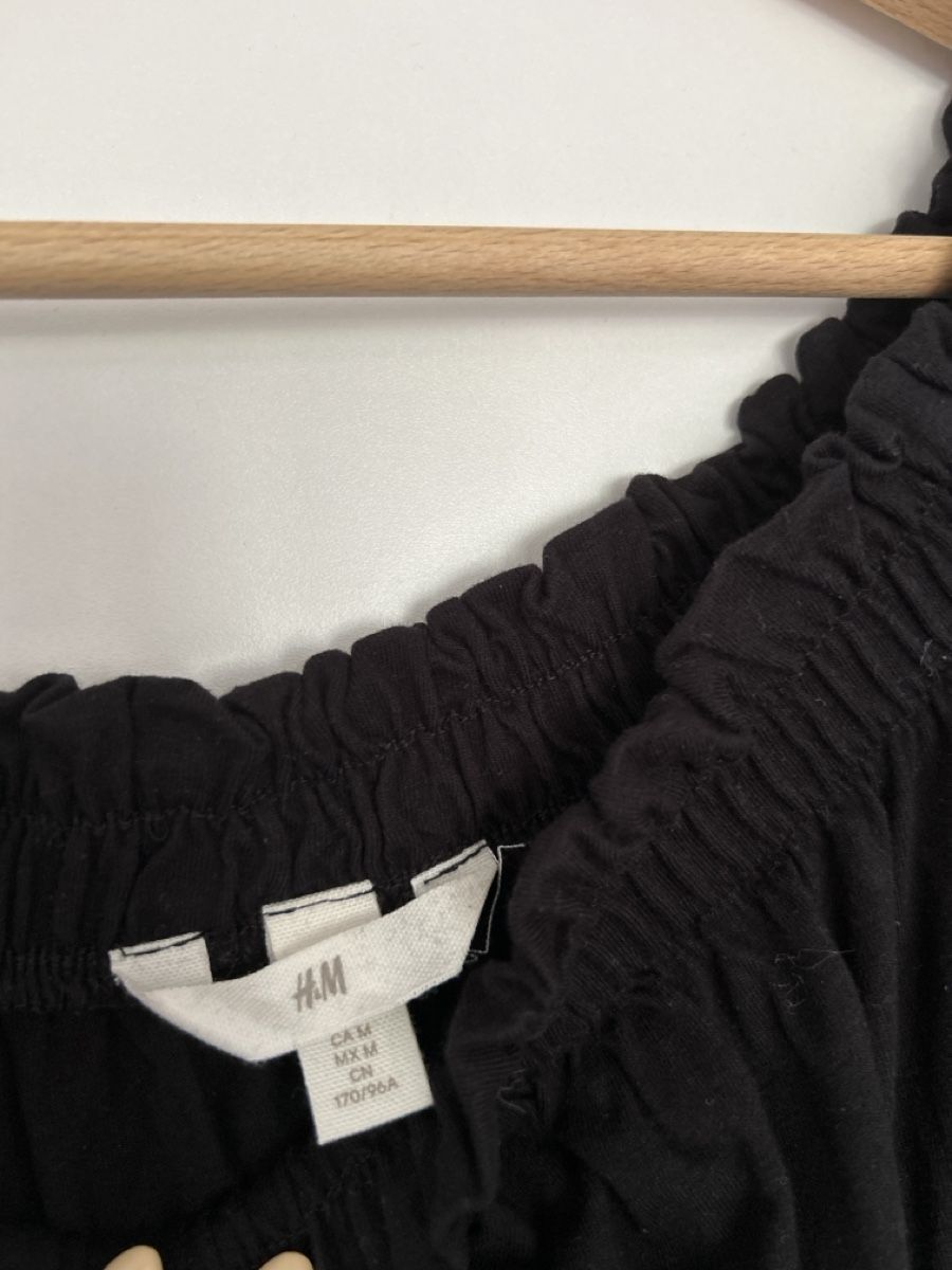 H&M Vestiti: Kleid H&M schwarz Grösse M neuwertig – Usato da Steinhausen venduto da roe_nj9s 1