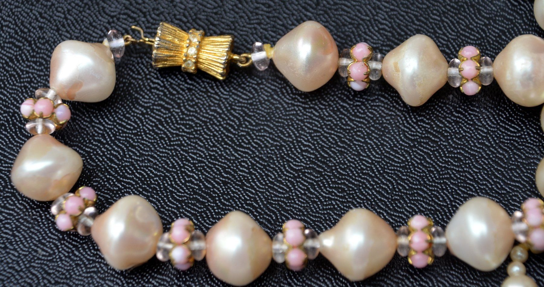 Catenine: Drei Perlenketten / Trois  colliers de perles  70's – Usato da Collonges venduto da Auganien 5