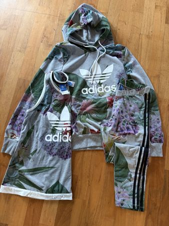 Adidas Set Hoodie Tank Top Hose grau Blumenmuster Gr.M