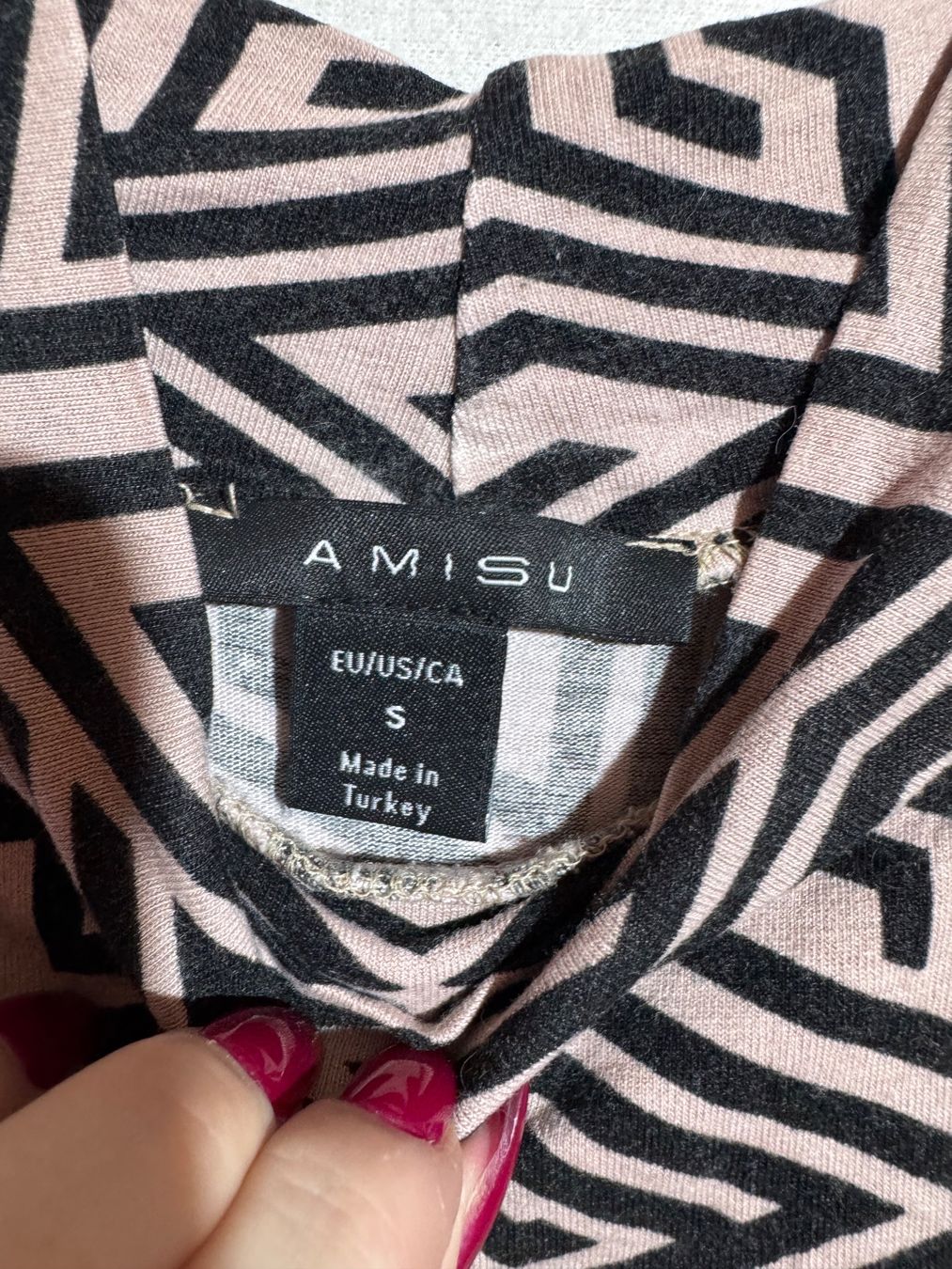 Top: Ärmelloses Oberteil Top von Amis Gr. S – Usato da Grosswangen venduto da SALE_SALE_SALE 1