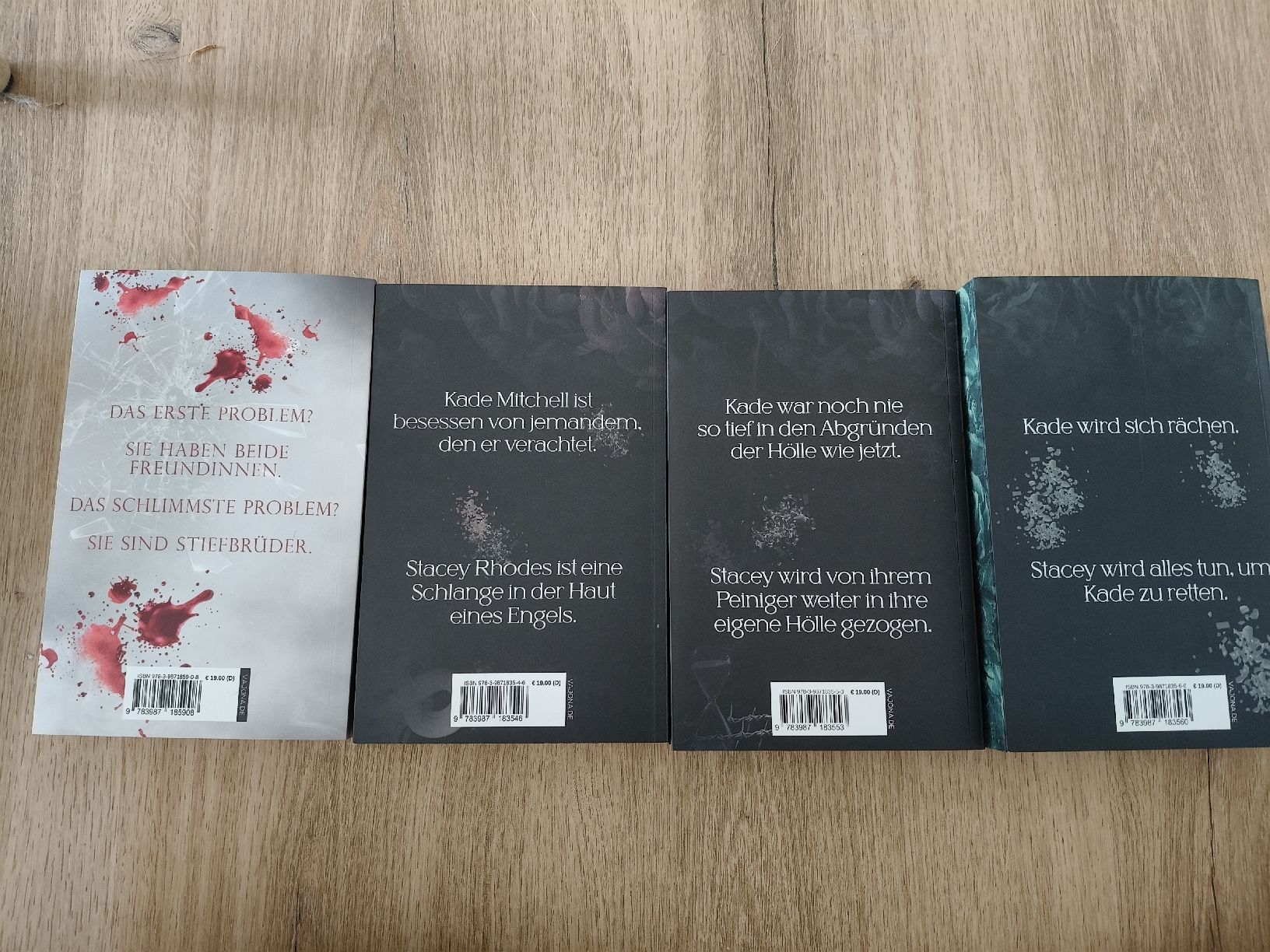 Bücher: Bücher von Leigh Rivers mit Farbschnitt  – Gebraucht aus Lichtensteig von totoaxv 2