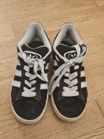 Scarpe Adidas nere e bianche modello Campus usate