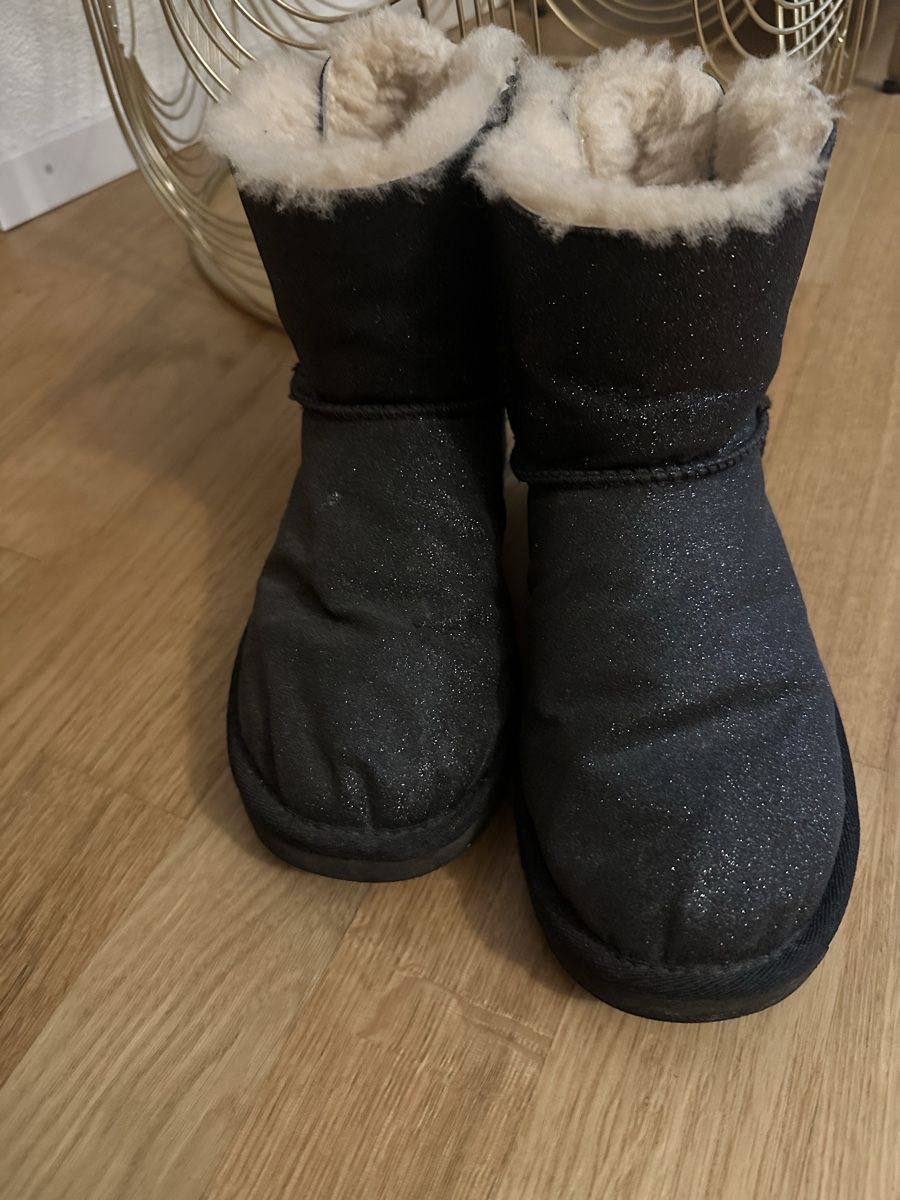 Ugg Damenschuhe: Ugg Boots – Gebraucht aus Bülach von lin_2s68 1