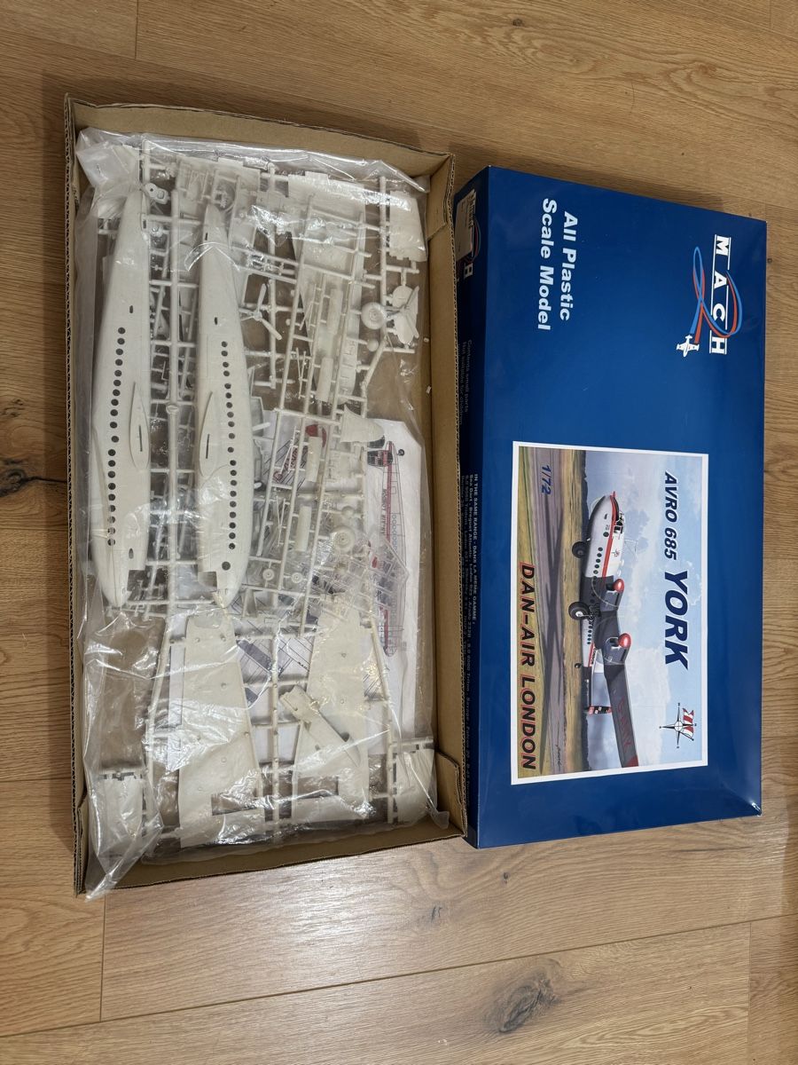 Kits de montage: AVRO 685 YORK 1/72 – Neuf avec emballage d'origine à Bachs par stageo 1