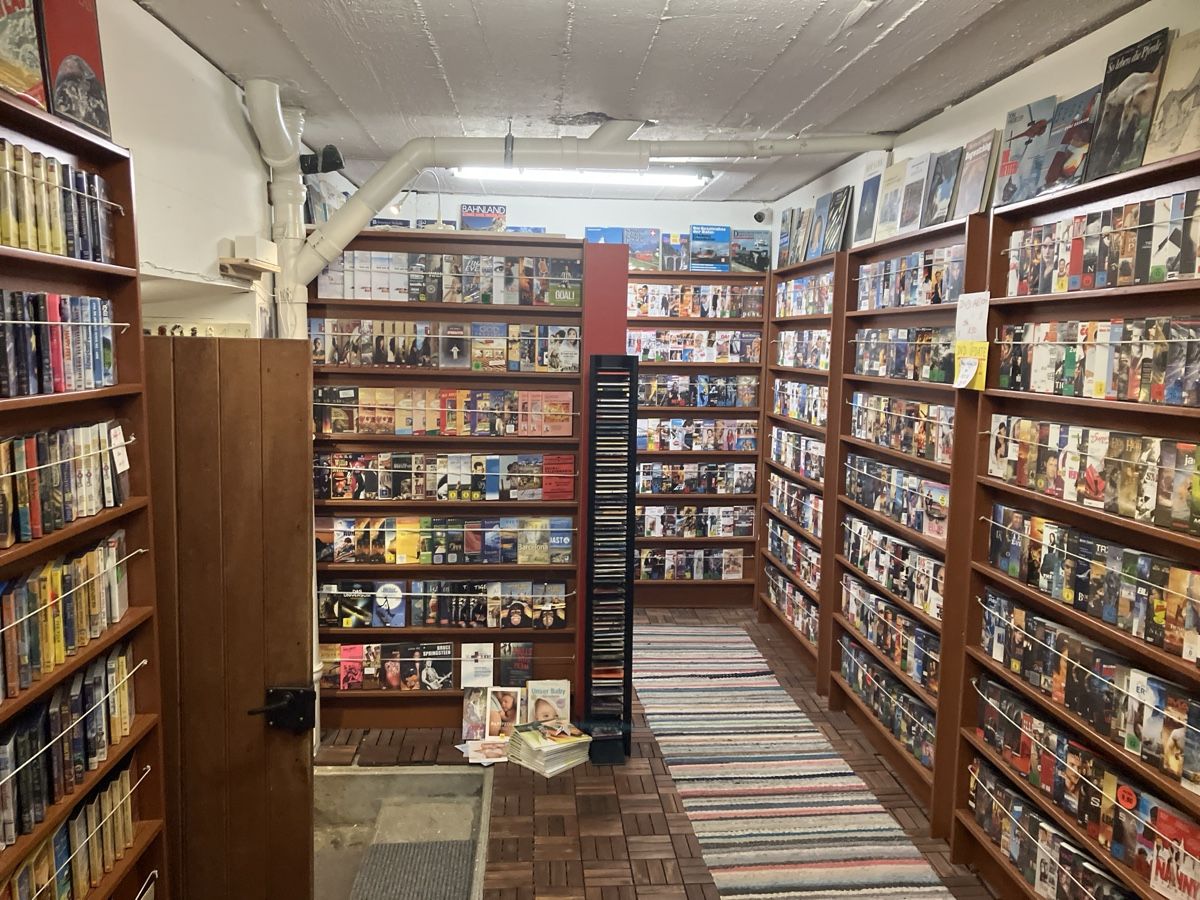 Tutti i VHS: Der gute Schweizer Film VHS Set – Usato da Erlenbach im Simmental! venduto da Simmentaler-Perlen 6