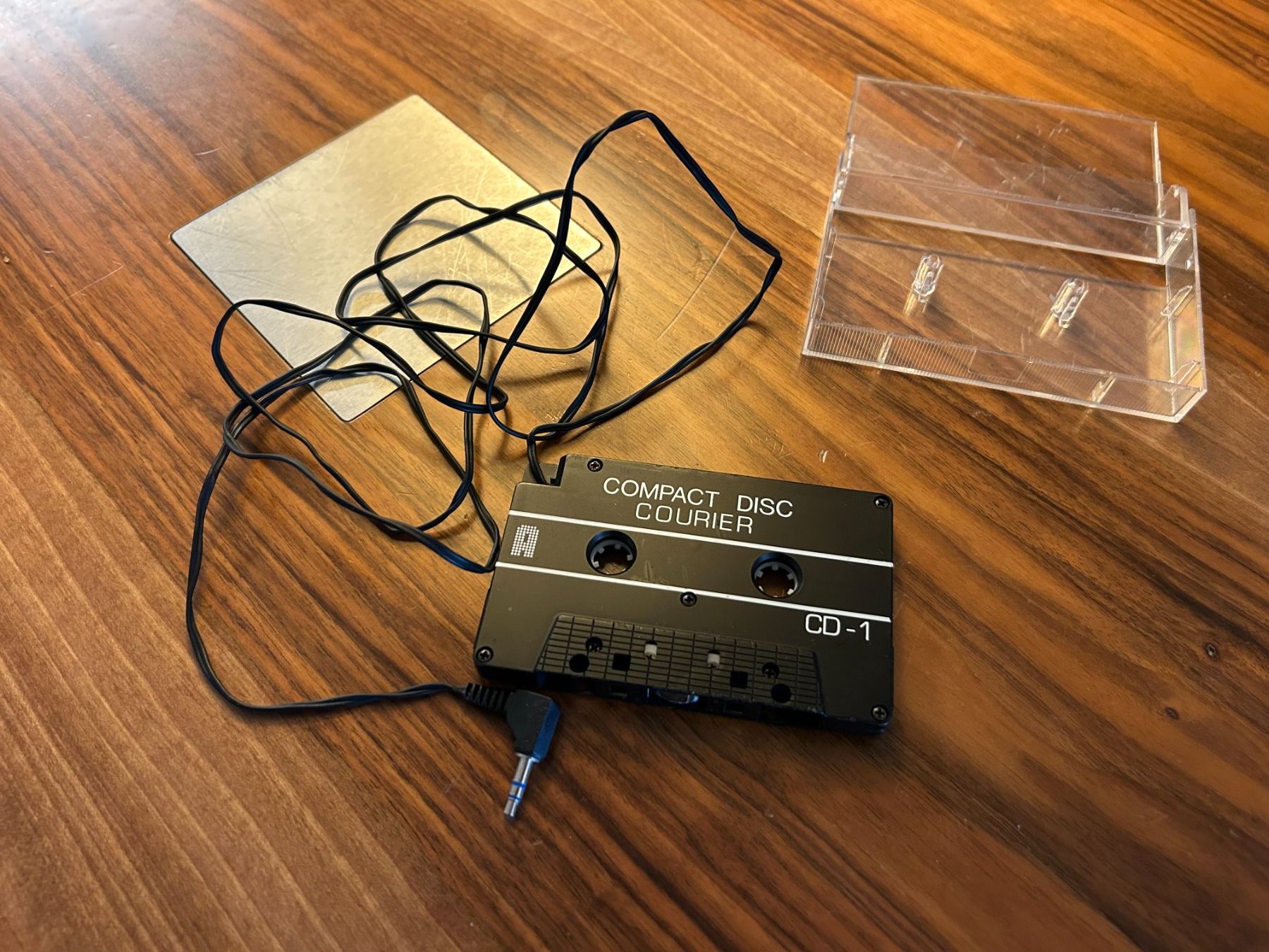 Musicassette: Compact Disc Courier CD-1 - Retro Walkman Adapter! - Antik! – Usato da Winterthur venduto da pas_p6pr