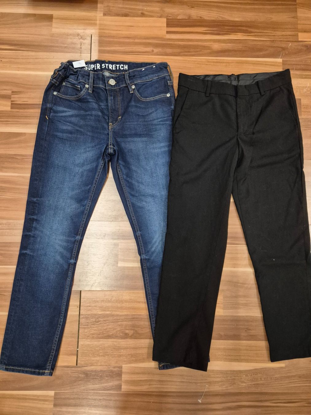 Pantaloni: Jeans und Stoffhose, Grösse 146 K8 – Usato da Schwarzenburg venduto da Sunny0290