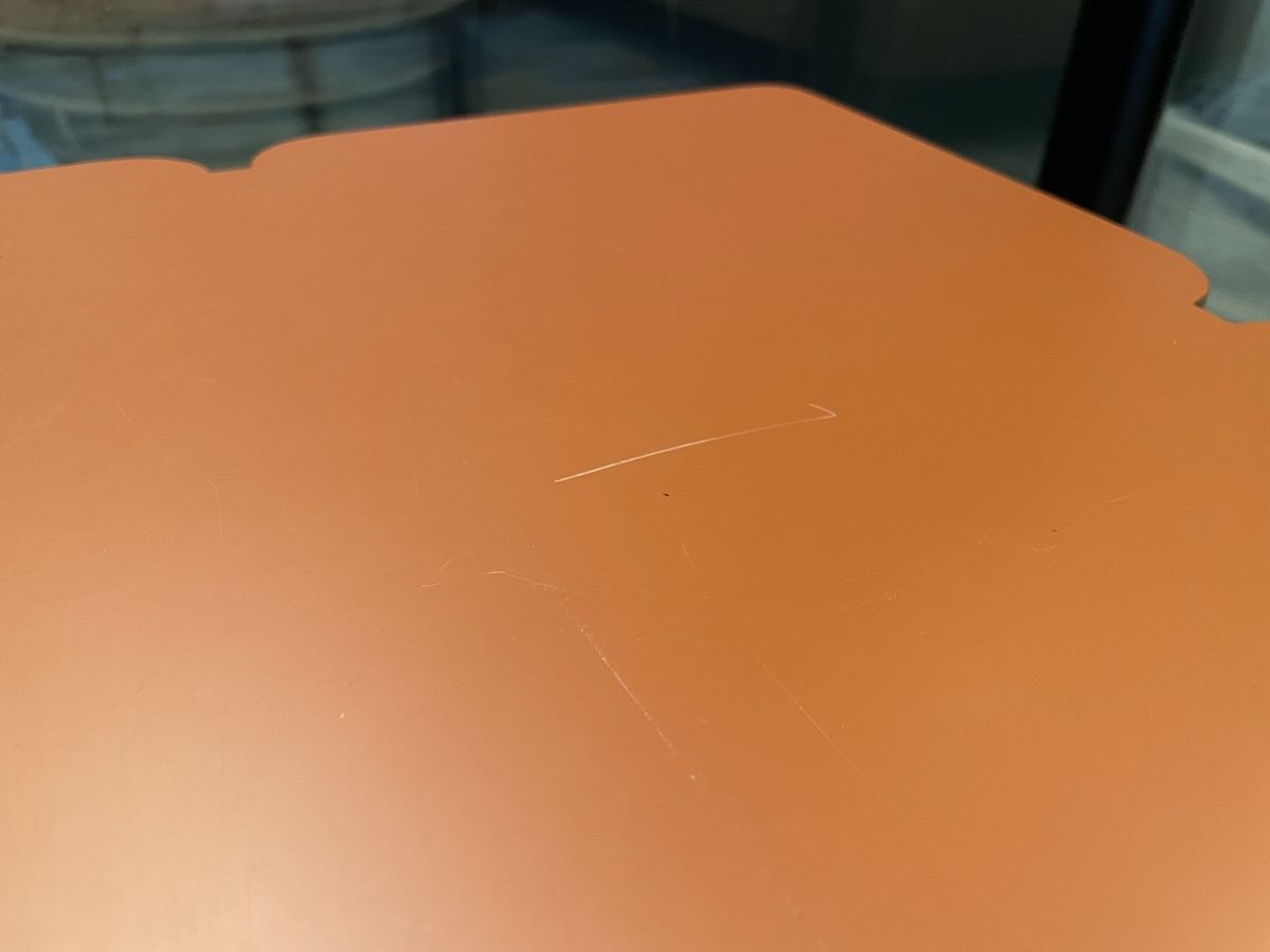 Tavoli: Table d’appoint en bois – Usato da Cressier NE venduto da davidneuch 4