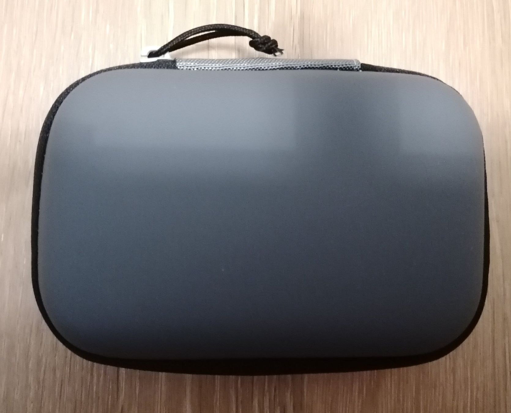 Teli da bagno: Microfaser Kühltuch, Sport-Tuch im Etui, Anthrazit – Nuovo e nell'imballaggio originale da Rümlang venduto da TRICE67 5