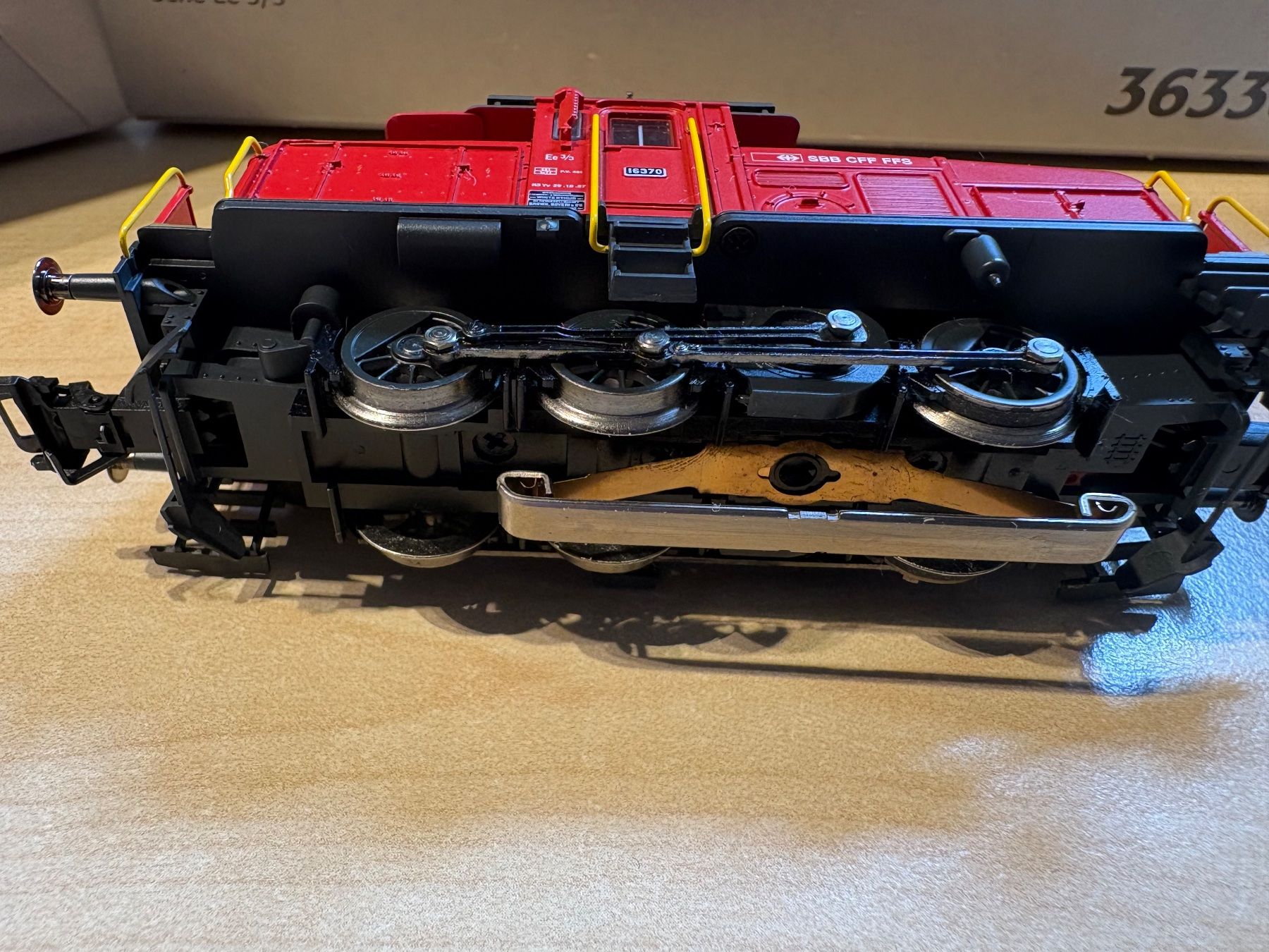 Märklin Modellini di ferrovie: Maerklin 36330 Ee3/3 rouge 16370 – Nuovo e nell'imballaggio originale da Corcelles Payerne venduto da Pierre66 5