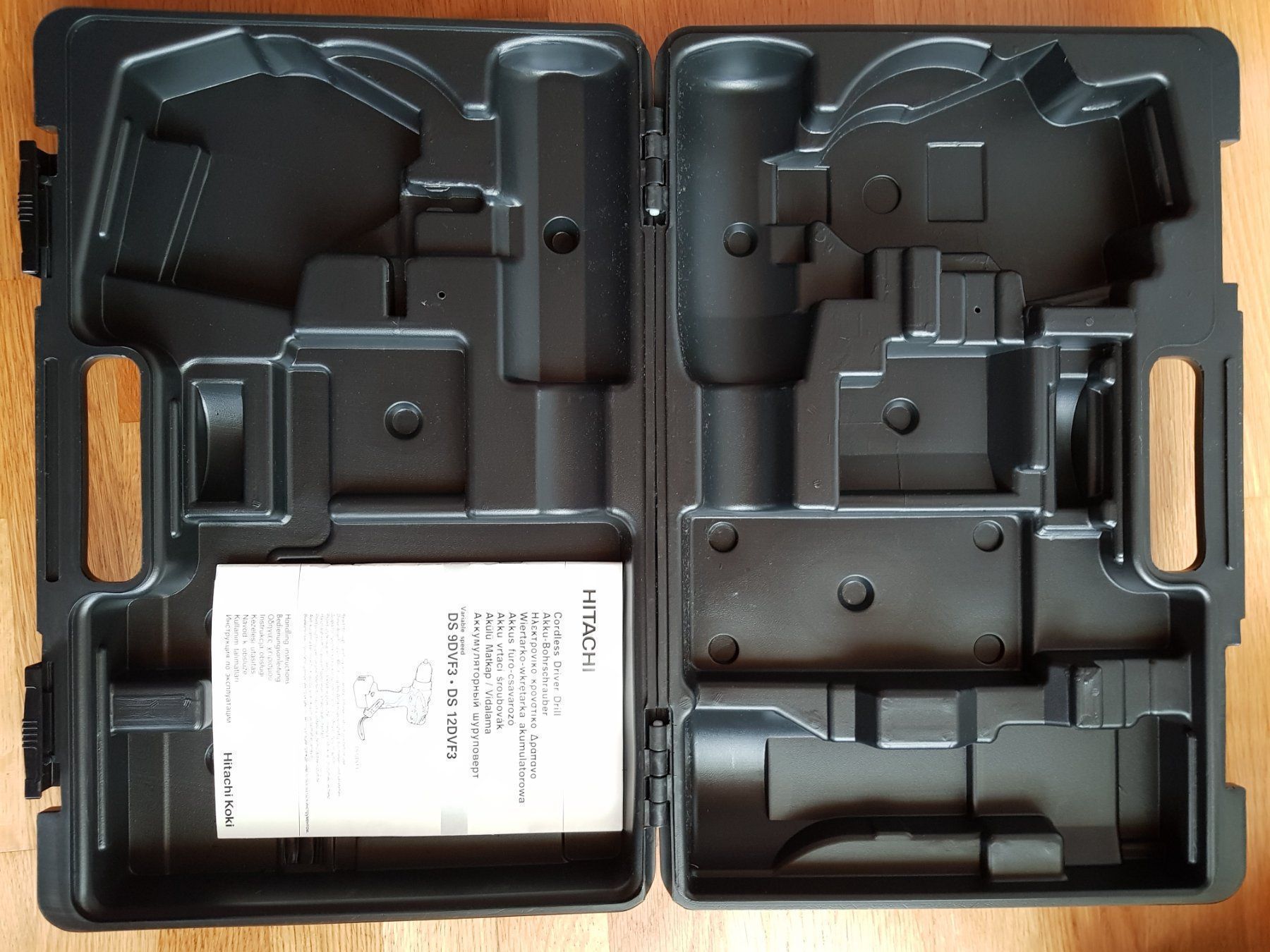 Valises de voyage: Hitachi Koffer – D'occasion à Morens FR par Kiscica 4