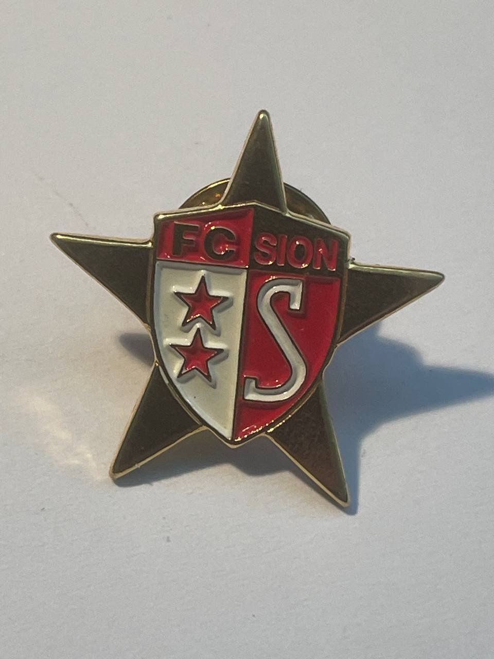 Plaketten & Abzeichen: 32. Pin - FC Sion – Gebraucht aus Luzern von Irek 1