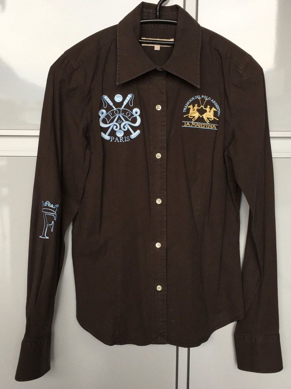 La Martina Blusen: La Martina Bluse Mocca Grösse S-M 34-36 – Gebraucht aus Chur von Chanel72