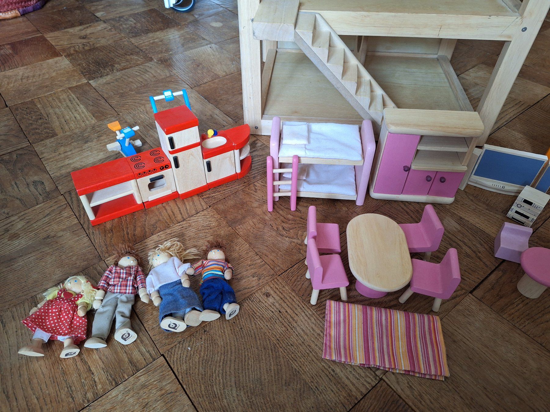 Case e mobili per bambole: Puppenhaus aus Holz – Usato da Zürich venduto da amico07 3