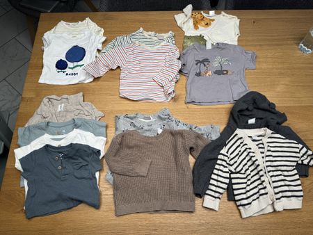 Baby Oberteil-Kleiderpaket Grösse 62/68. Top Zustand