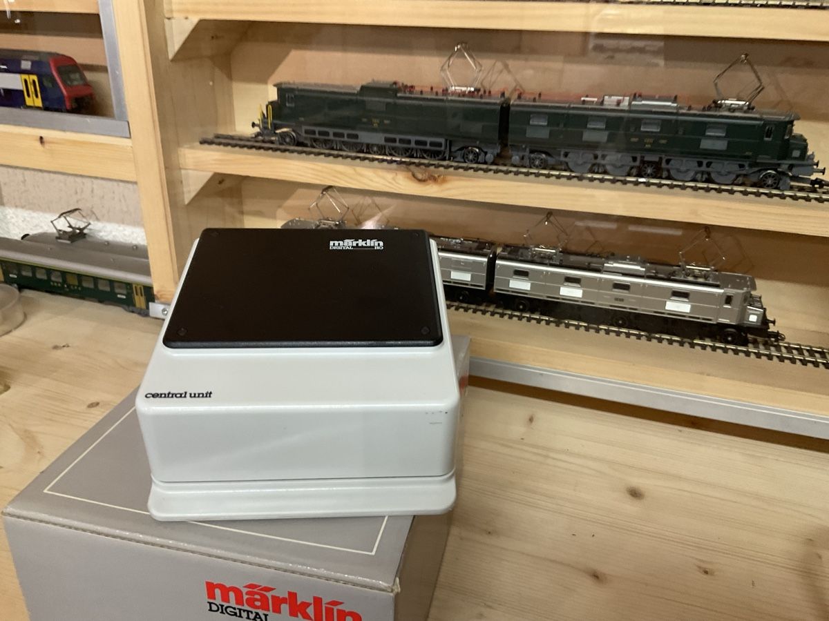 Märklin Trains électriques: Central Unit Nr. 1  – Neuf (Voir description) à Wald ZH par Sbbemilio