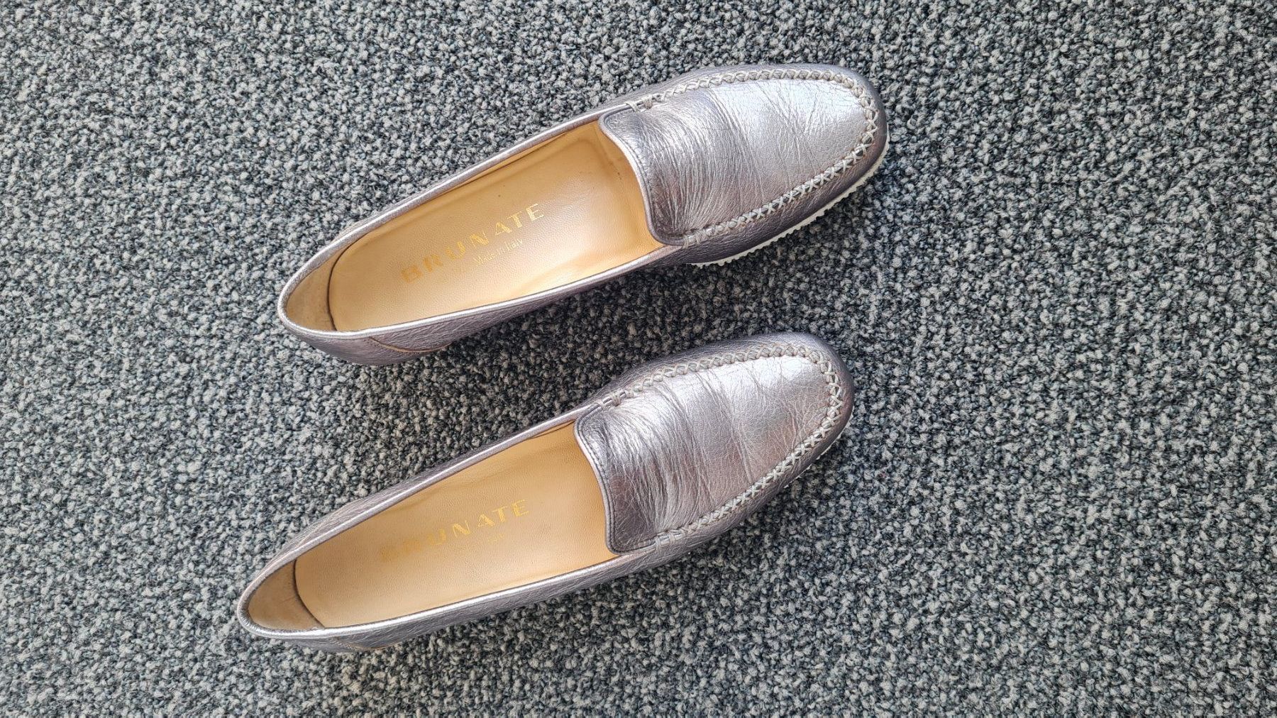Brunate Damenschuhe: Grau-Silberne Damen Loafers, Grösse 38,5 – Gebraucht aus Zürich von ire_992t