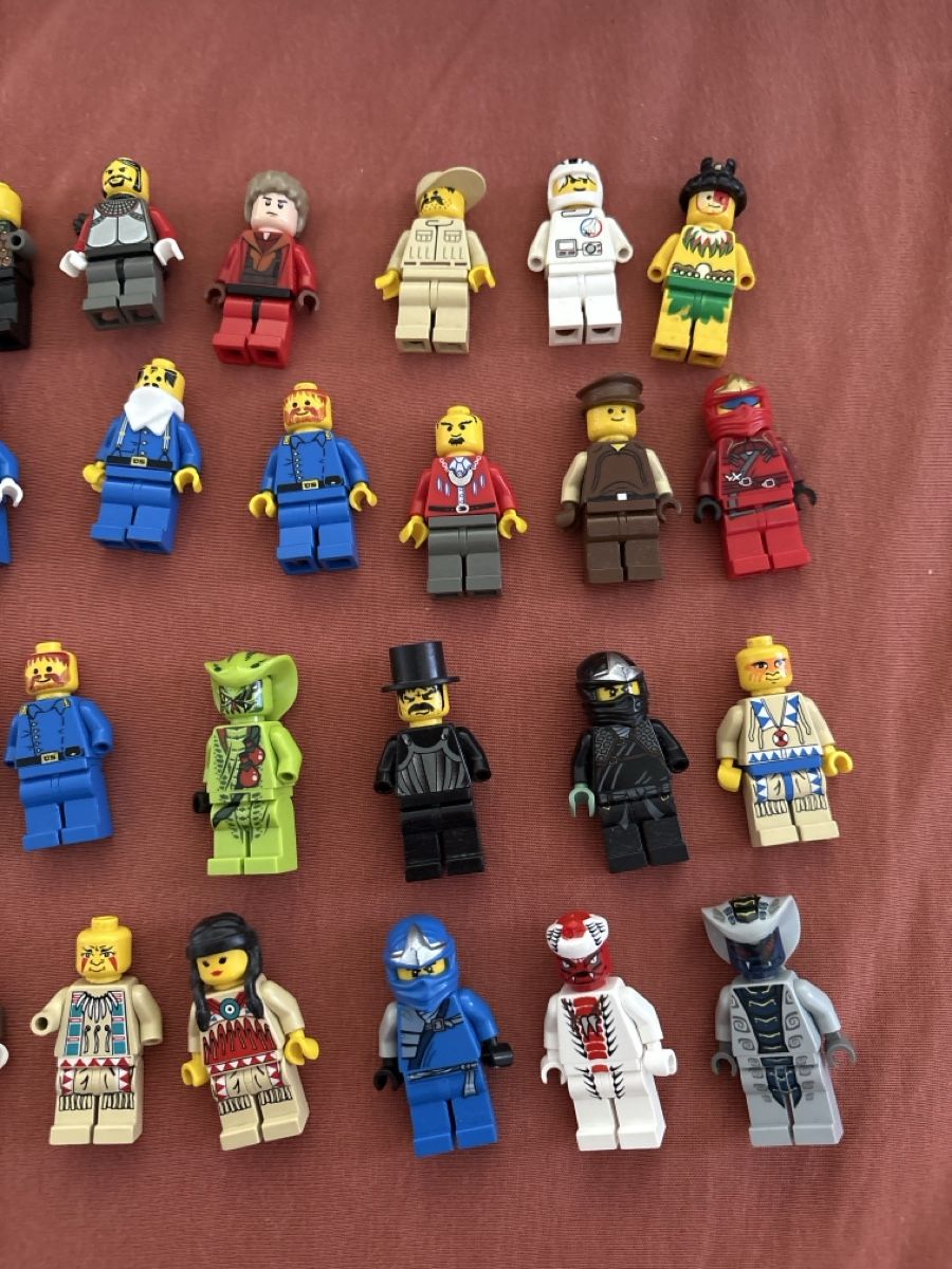Lego Kit di costruzioni: Gemischte Sammlung aus Minifiguren – Usato da Krattigen venduto da Laur2019 2