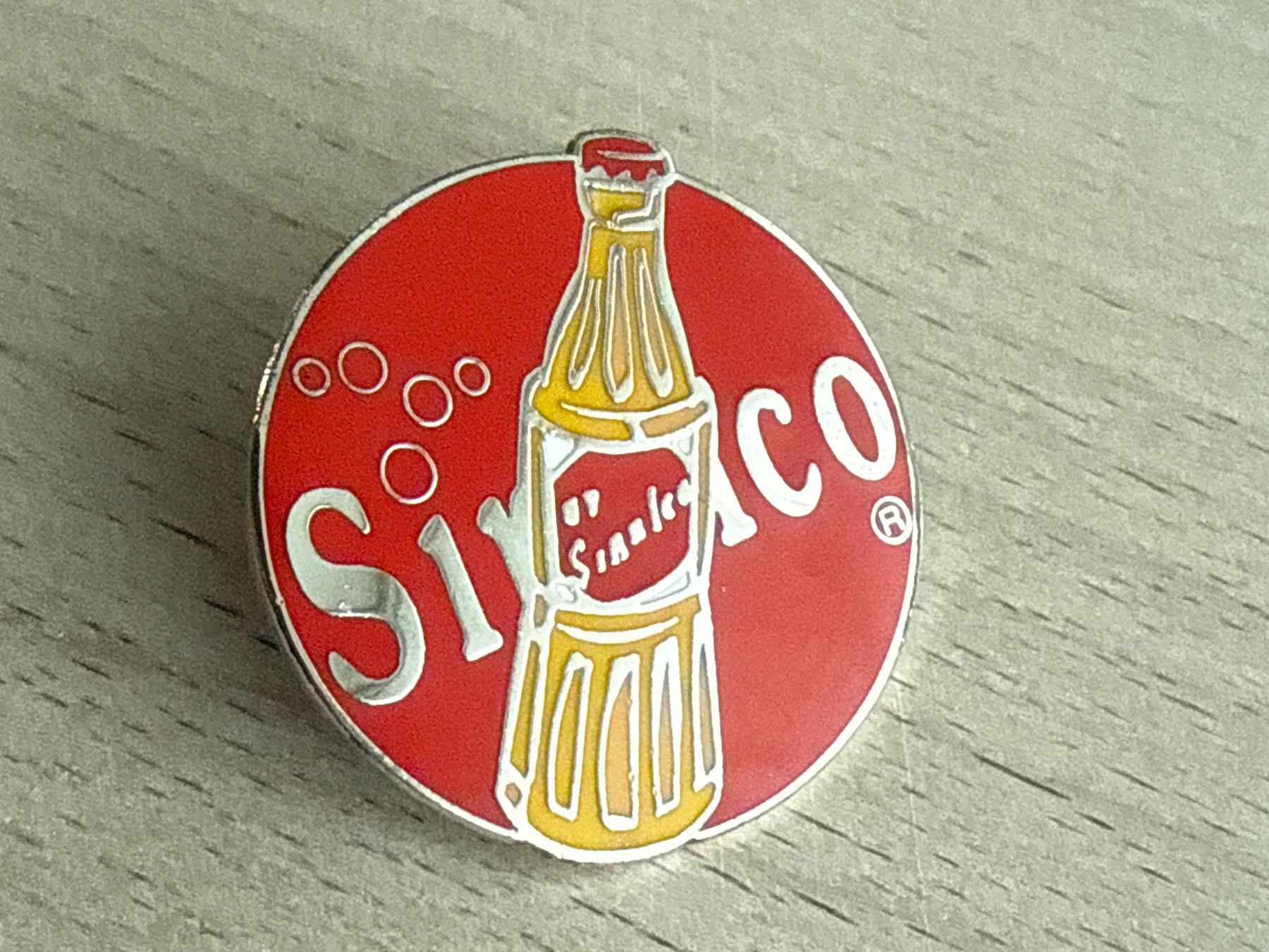 Plaketten & Abzeichen: Pin Sinalco Flasche – Gebraucht aus Glattbrugg von Schweigmatt