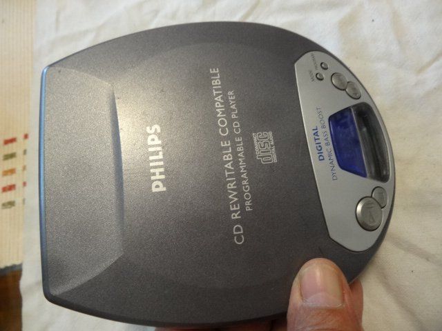 Philips Lecteur multimedia & Streamer: 2 STK PHILIPS CD PLAYER.NICHT LÄÜFT.NUR CD PLAYER – D'occasion à zürich par ahmad01 6